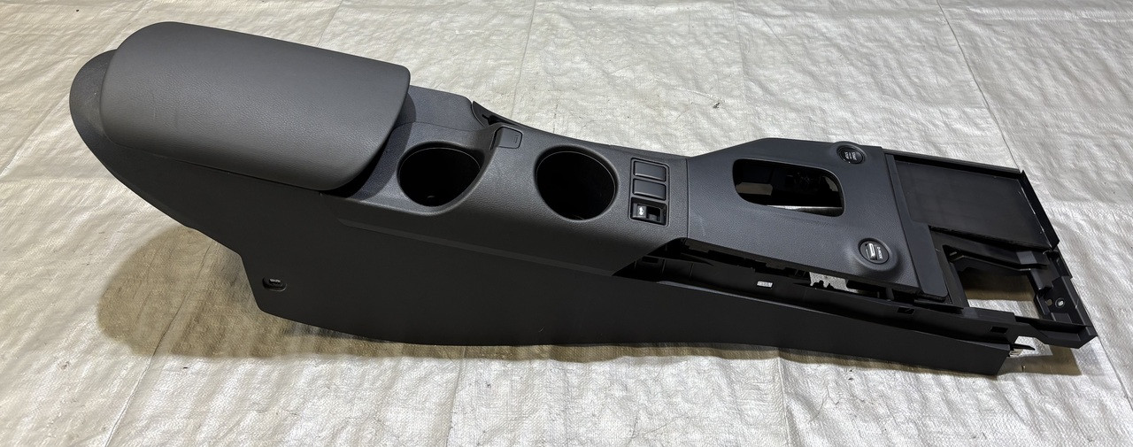 2023-2025 Nissan Z OEM Center Console w/ Lid / Black / Automatic