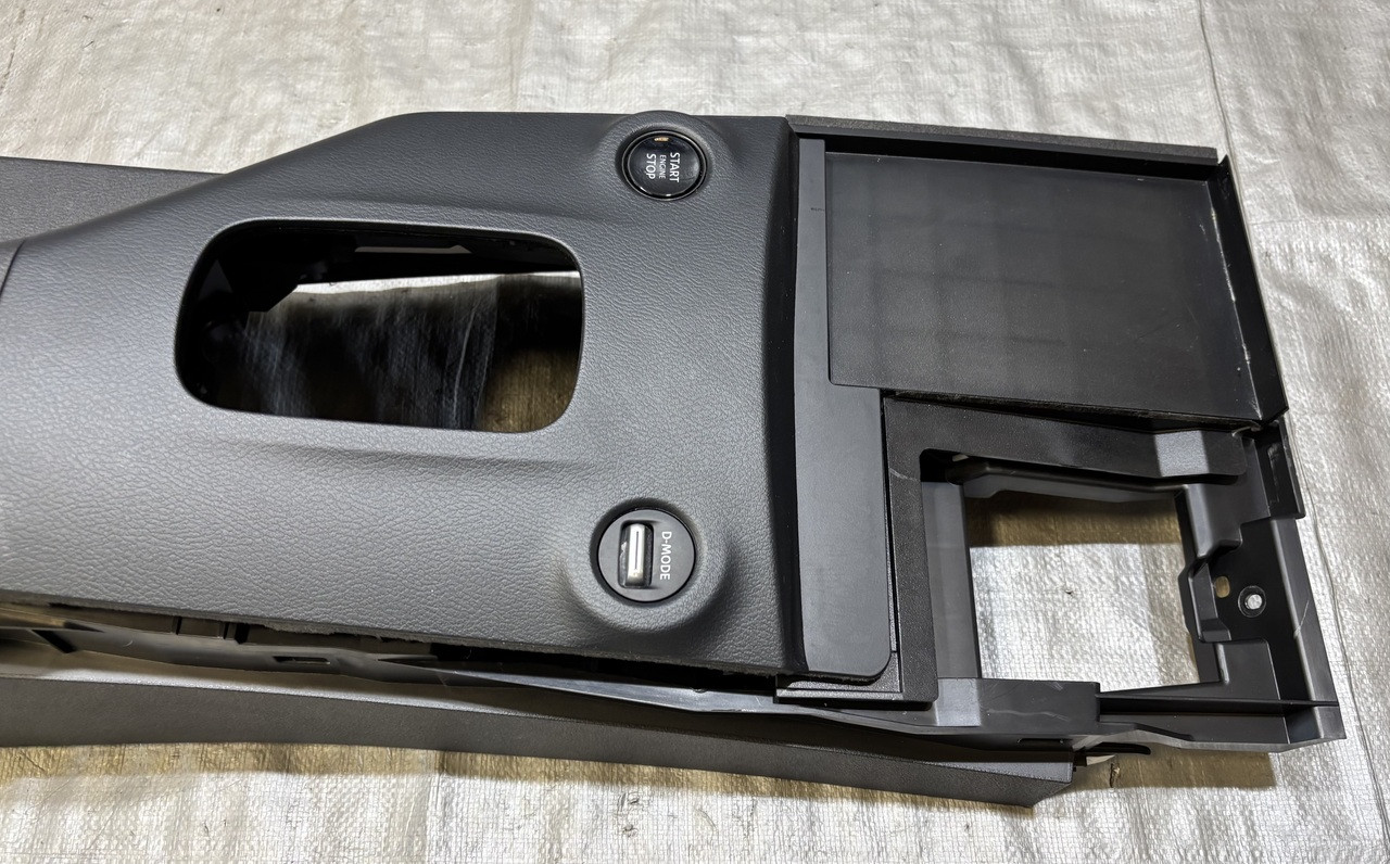 2023-2025 Nissan Z OEM Center Console w/ Lid / Black / Automatic