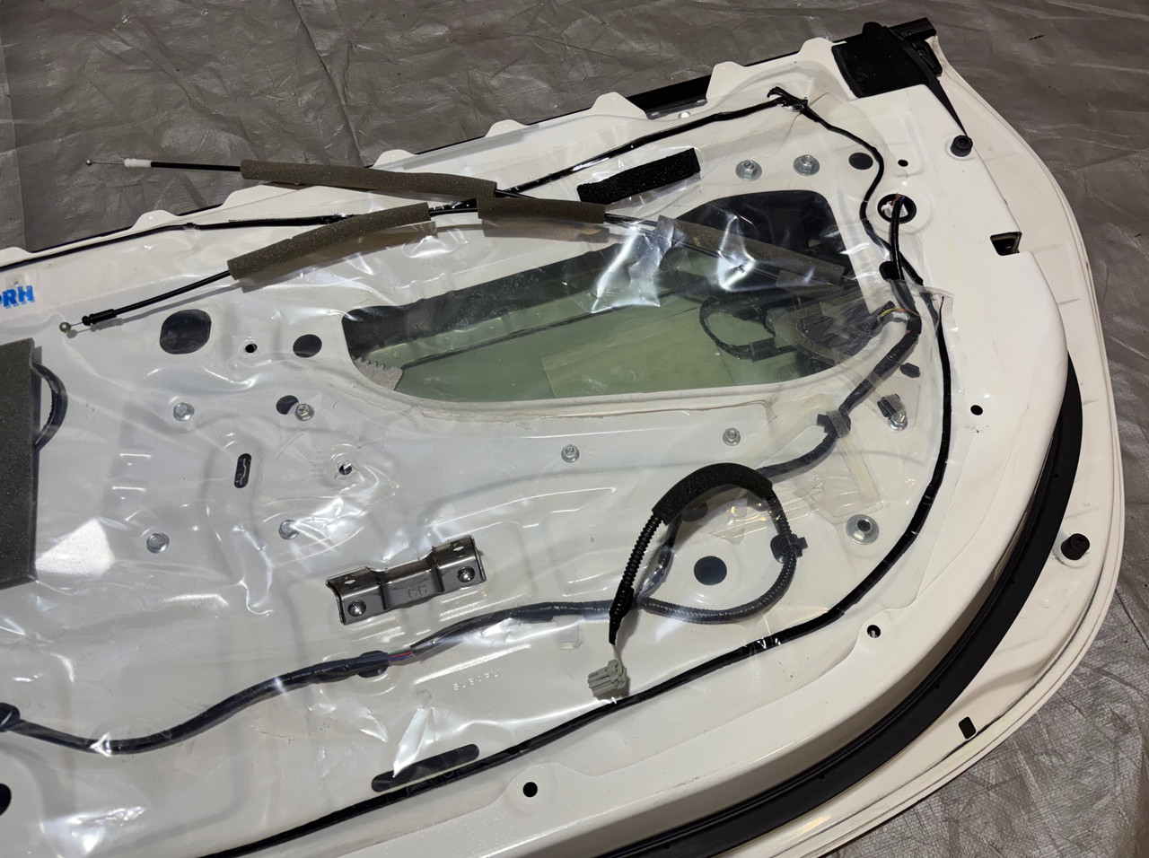 2022-2023 Toyota GR86 / Subaru BRZ Passenger Side Door Assembly