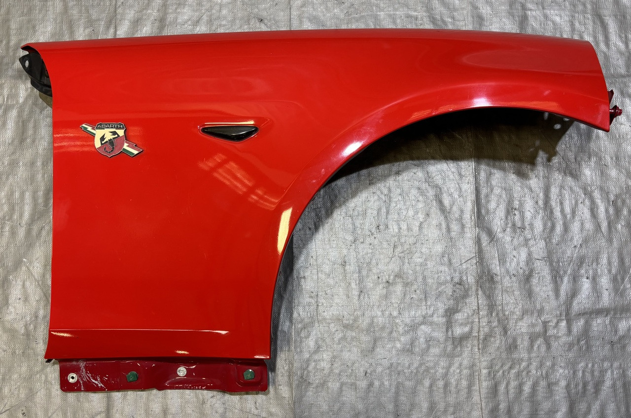 2017-2020 Fiat 124 Spider Passenger Side Fender / FD029 - Redline