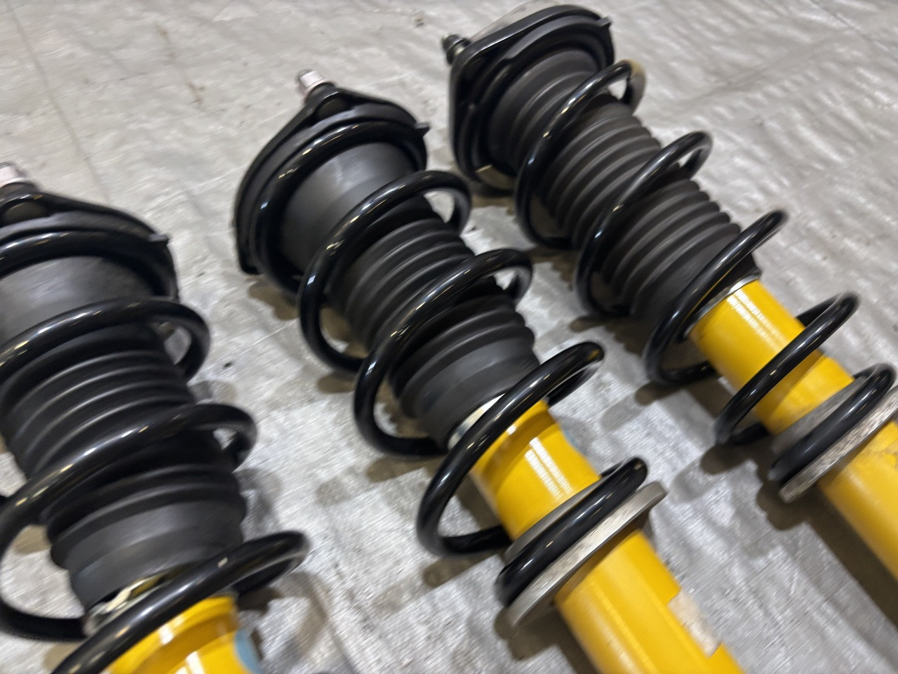 2017-2020 Fiat 124 Spider Abarth Bilstein Shocks Springs / Set of