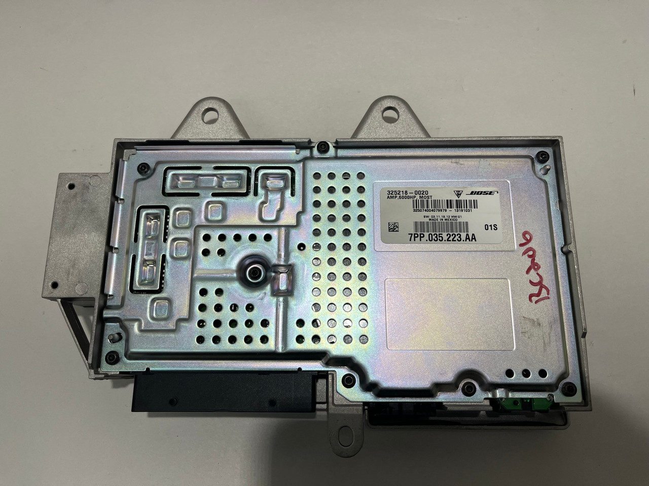 2013-2016 Porsche 981 Boxster / Cayman / 911 Bose Audio Amplifier