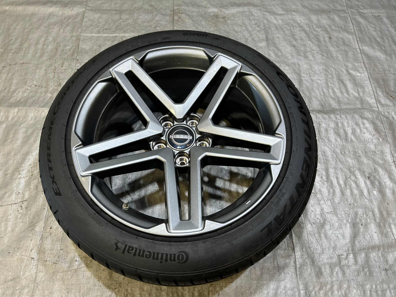 ①shou 245/35R20 REGNO 2023年 （A0224） 2023-2025 Nissan Z Sport 18x9