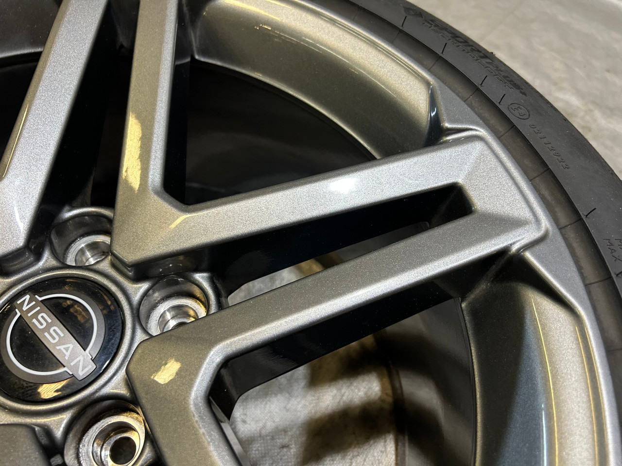 2023-2025 Nissan Z Sport 18x9