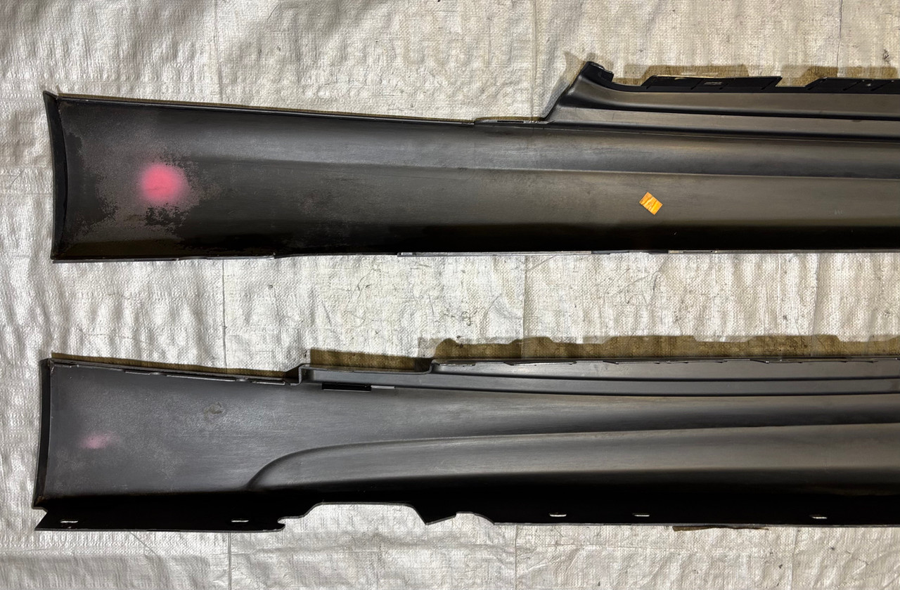 2008-2013 BMW 128i 135i E88 Convertible OEM Side Skirts Rocker