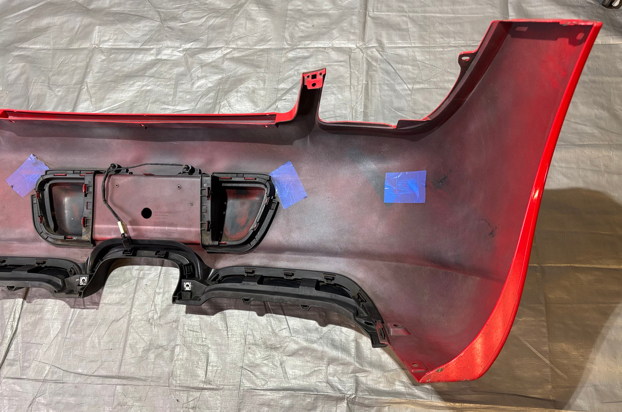 30７ 赤いス-パ-ボディ-プロテクタ- 2009-2012 Porsche 987 Boxster 2.9l Rear Bumper cover w/ Diffuser