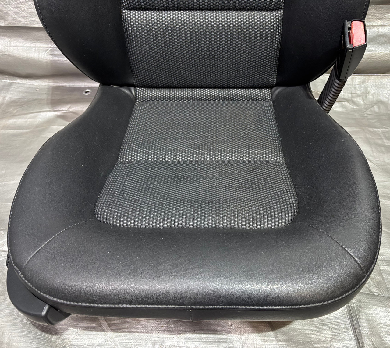 2000-2002 BMW Z3 Roadster Front Seats w/ Power Rails / Black