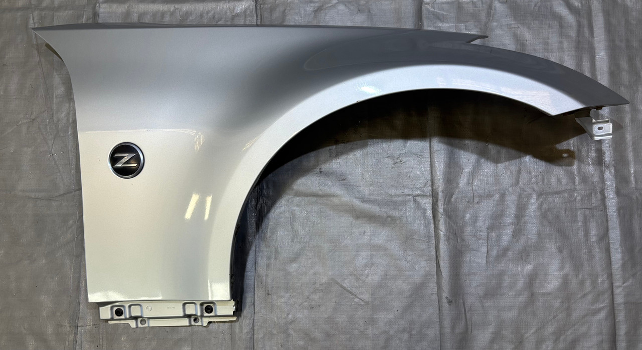 2003-2008 Nissan 350Z Passenger Fender Panel / Silver Alloy
