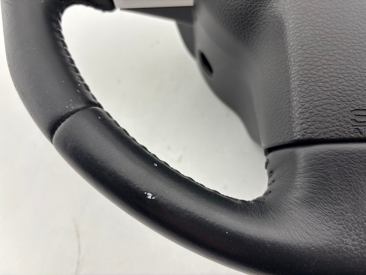 2006-2007 Nissan 350Z Black Leather Steering Wheel w/ Airbag
