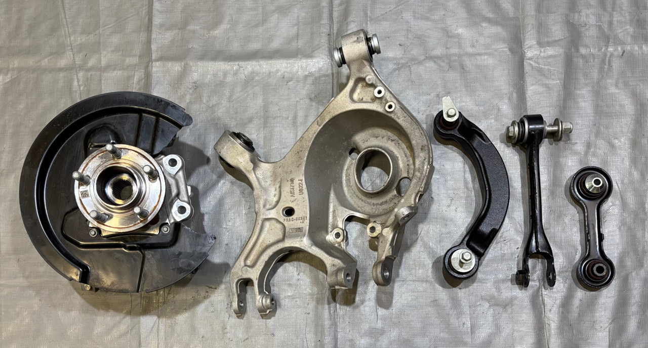 2024-2025 Ford Mustang GT S650 OEM Driver Rear Knee Spindle Hub w