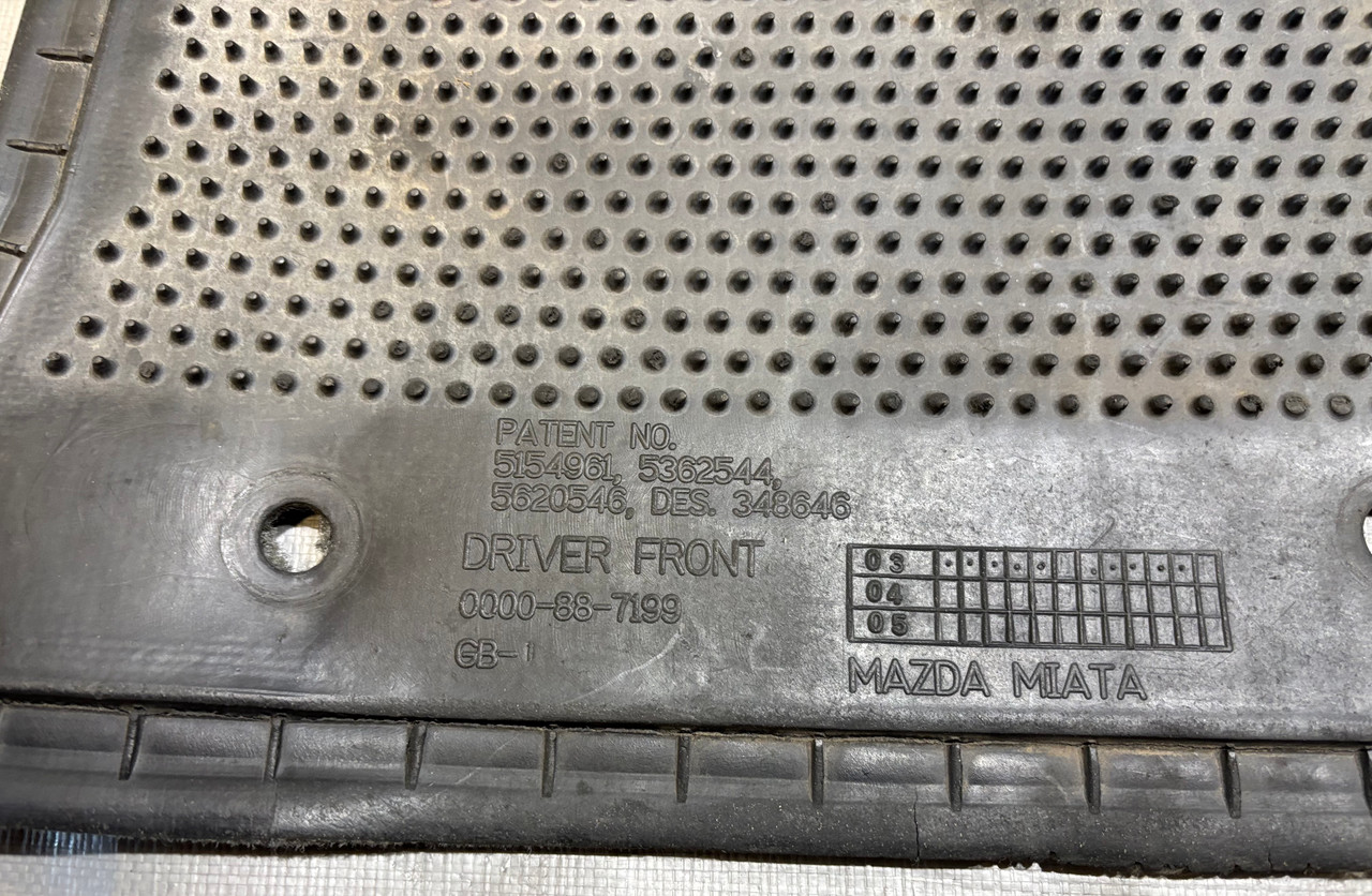 2004-2005 Mazdaspeed Miata Floor Mats / Pair / NB273 - Redline