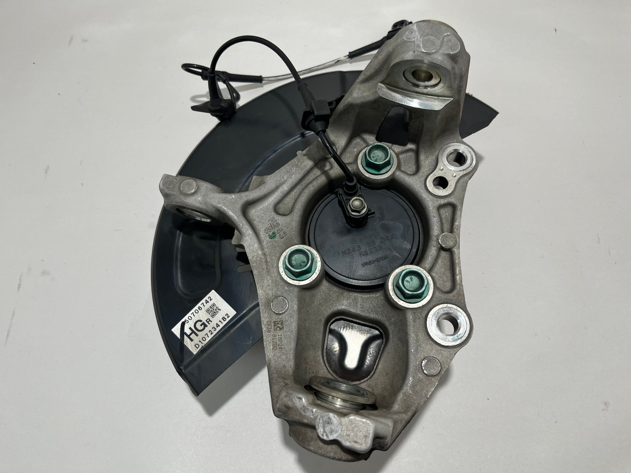 み　1104545 2016-2023 Mazda Mx5 Miata Passenger Front Spindle / Hub Assembly