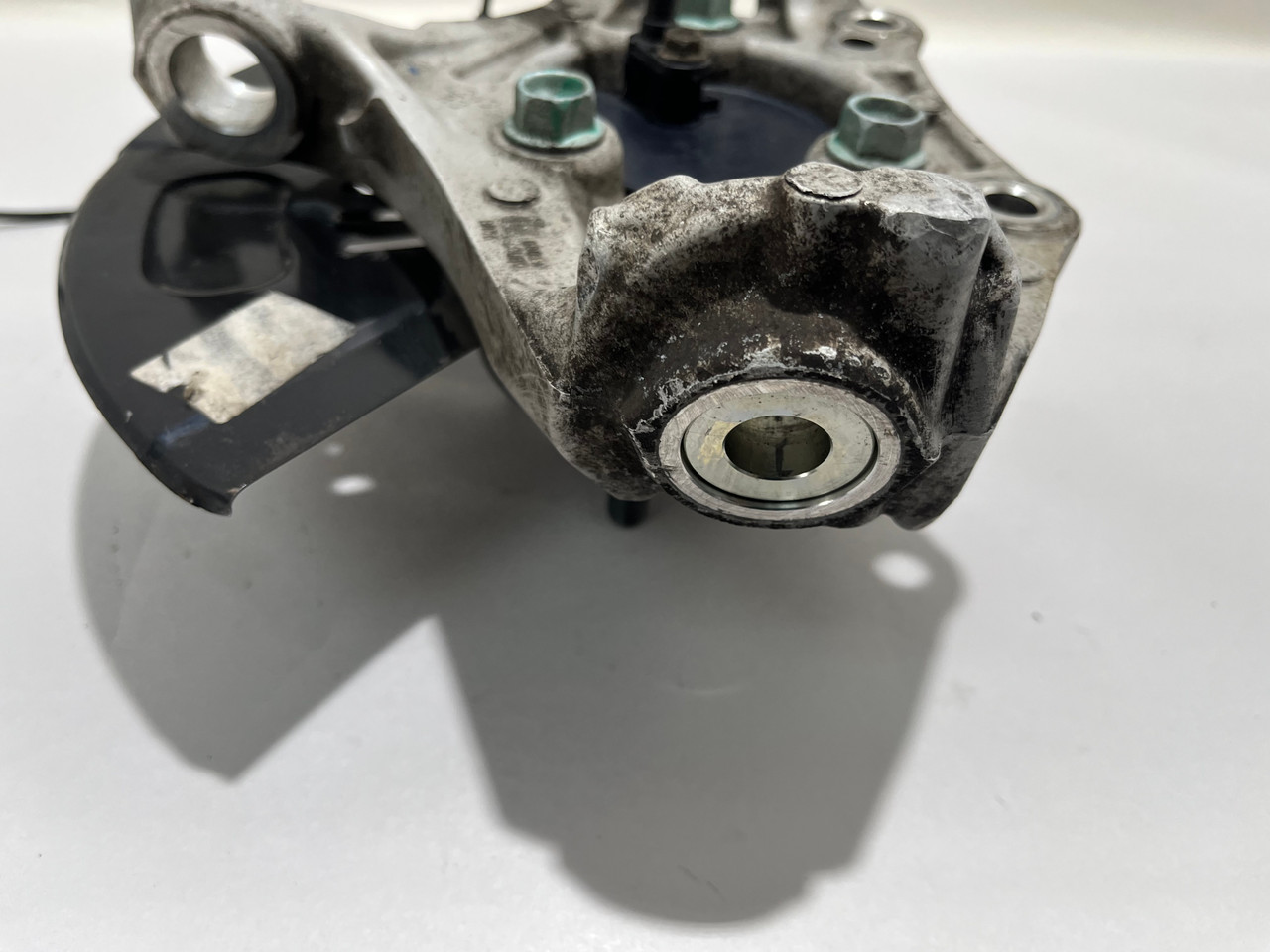 2017-2020 Fiat 124 Spider Passenger Front Spindle Hub / Knuckle