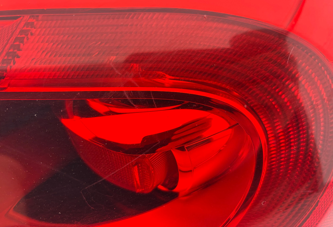 2012-2016 Volkswagen Beetle Coupe Passenger Side Tail Light