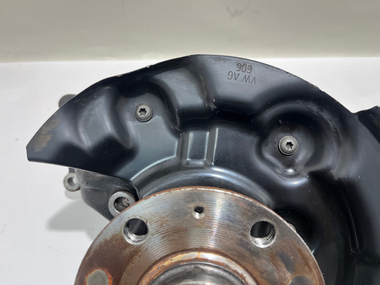 2012-2019 Volkswagen Beetle Passenger Rear Trailing Arm Assembly w