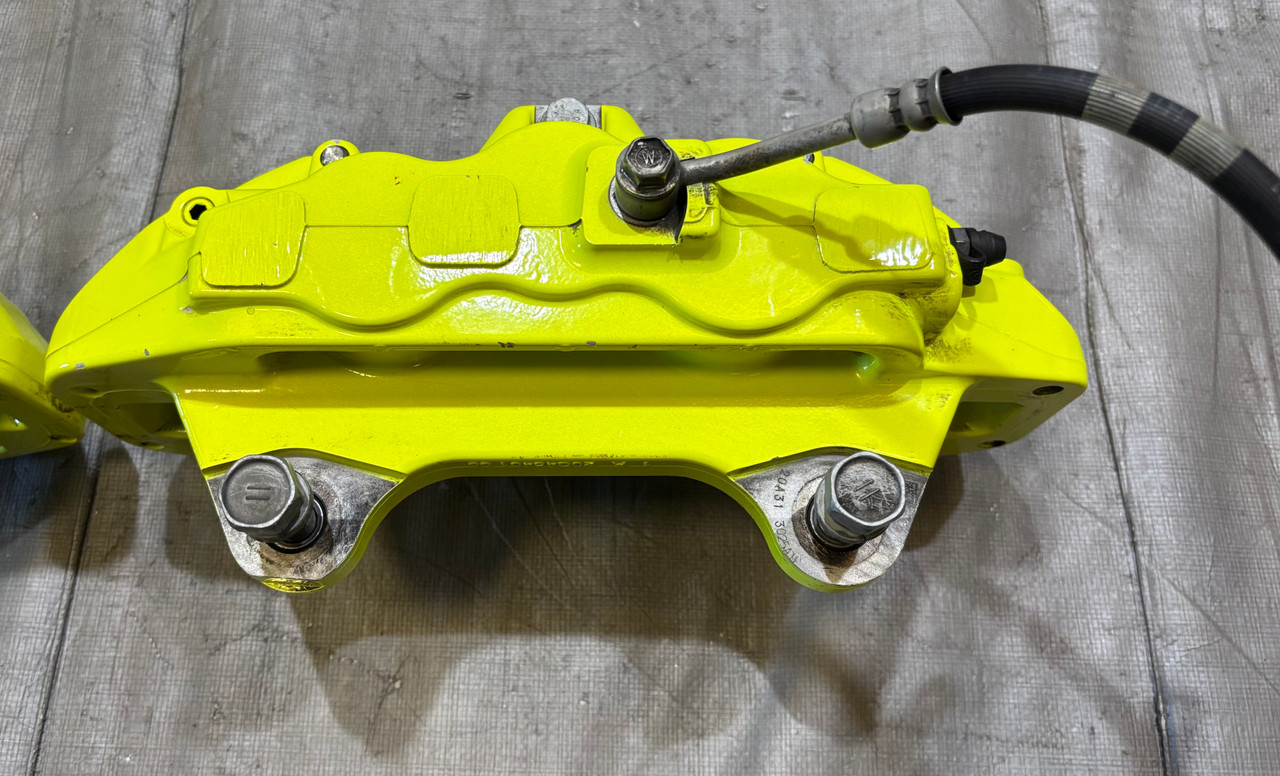 2018-2020 Subaru WRX STI 6 Piston Brembo Brake Calipers w/ Rotors