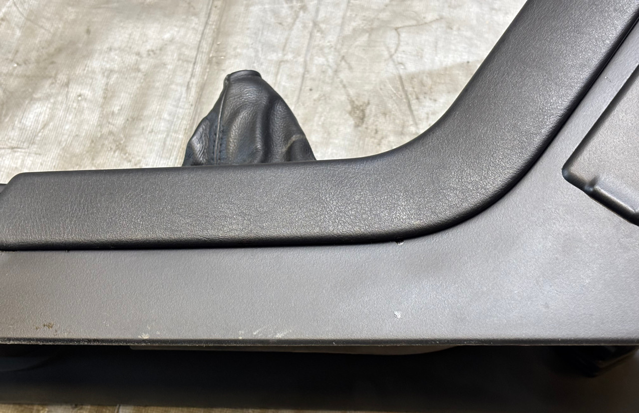 2000-2002 BMW Z3 Roadster Center Console Assembly / Black / Fine