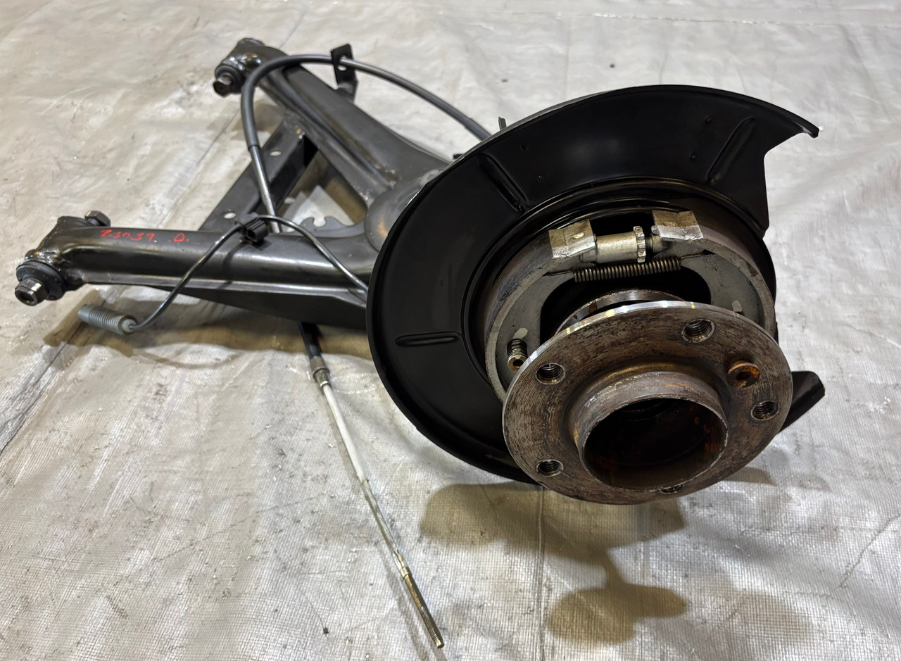 1997-2002 BMW Z3 Roadster Coupe Driver Rear Trailing Arm / Hub