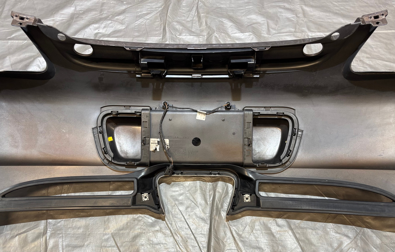フレスカオプション 2006-2008 Porsche 987 Cayman S Rear Bumper Cover / Macadamia
