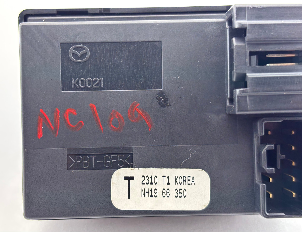 2009-2015 Mazda Mx5 Miata Window Switch / NH1966350 / NC109
