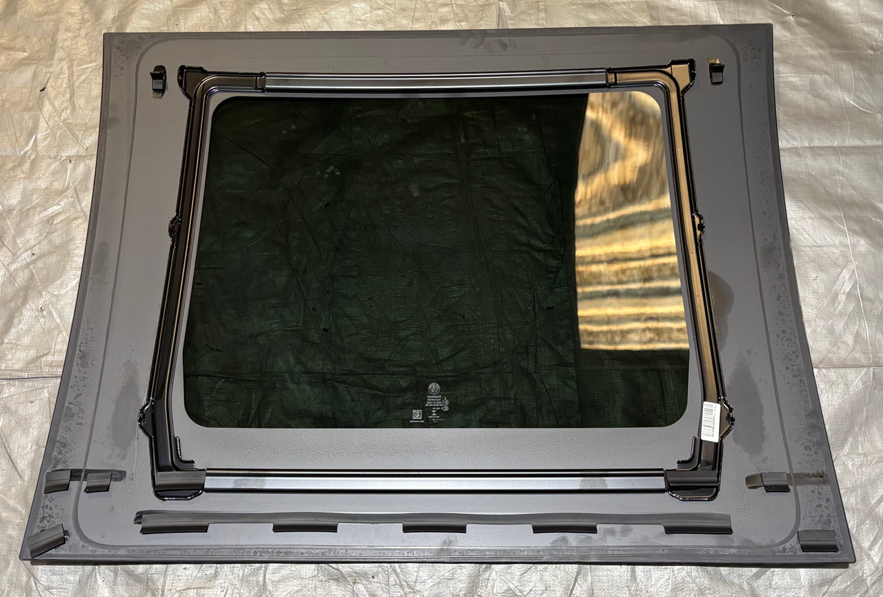 2017-2022 Alfa Romeo Giulia Panoramic Sunroof Glass Panel / OEM