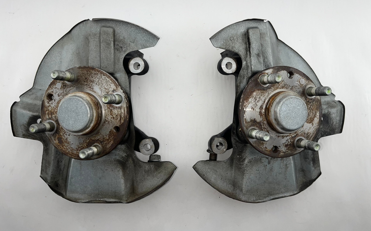1999-2002 Mazda Miata Front Spindles / Hubs / Pair (NON-ABS) 36K