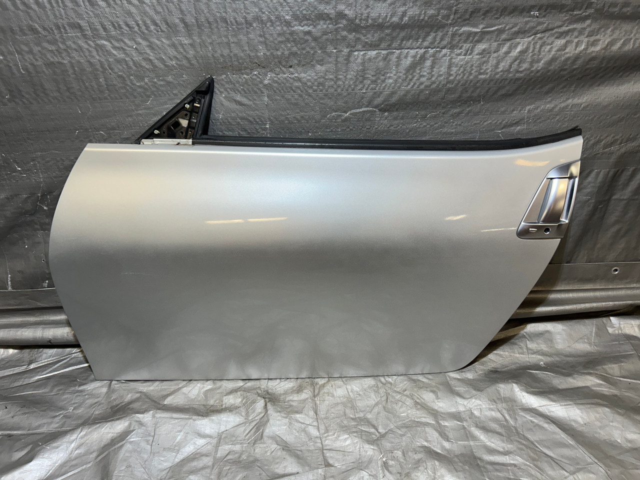 2009-2020 Nissan 370Z Convertible Driver Door Assembly / Brilliant