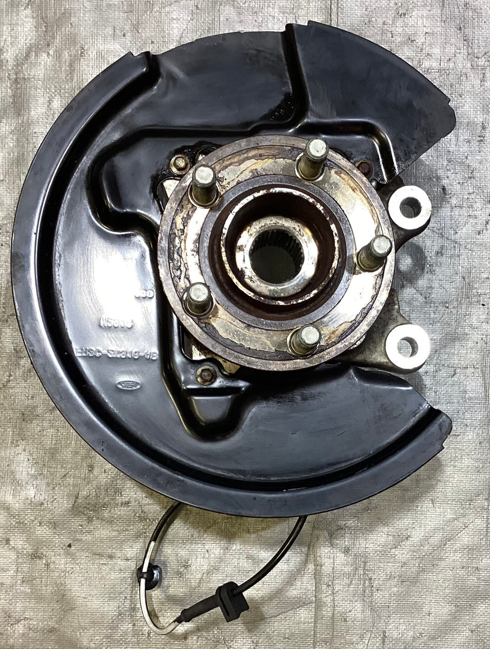 2015-2020 Ford Mustang GT 5.0 S550 Driver Rear Knee Spindle Hub w