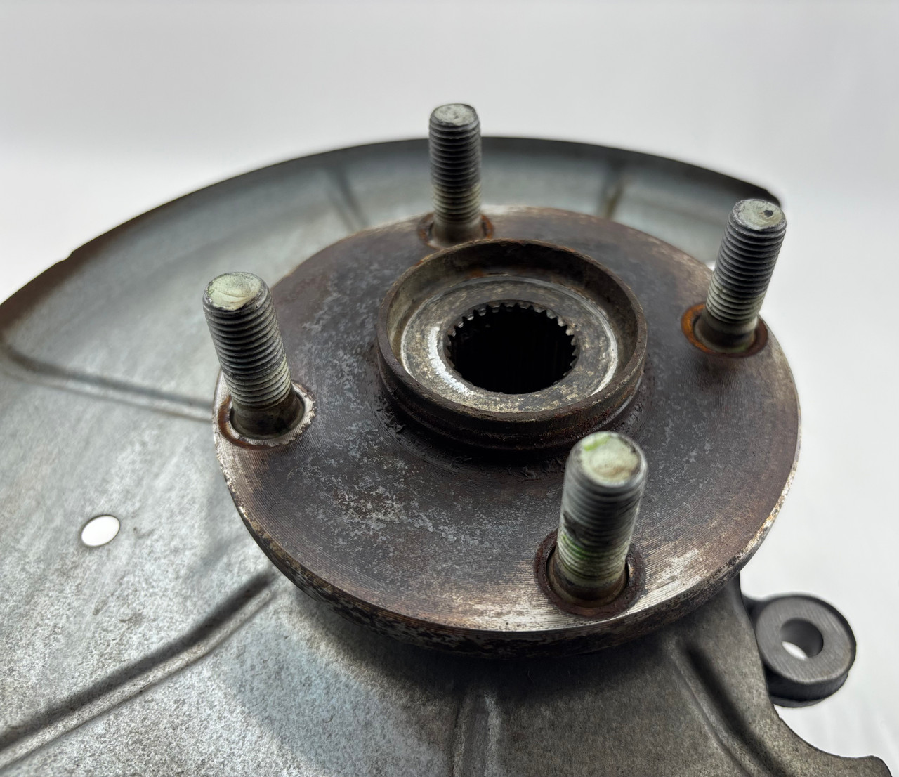 2003-2005 Mazda Miata Passenger Rear Spindle / Hub / NON-ABS