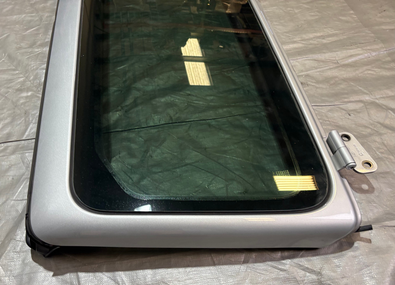 2018-2026 Jeep Wrangler JL Windshield Panel w/ Frame / Silver