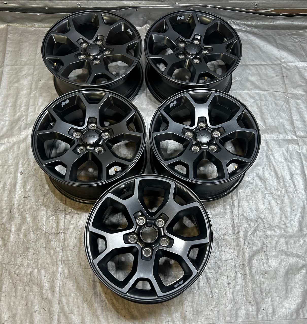 Jeep ラングラーJL Willys用純正ホイール 2018-2024 Jeep Wrangler JL Willys Sport 17x7.5