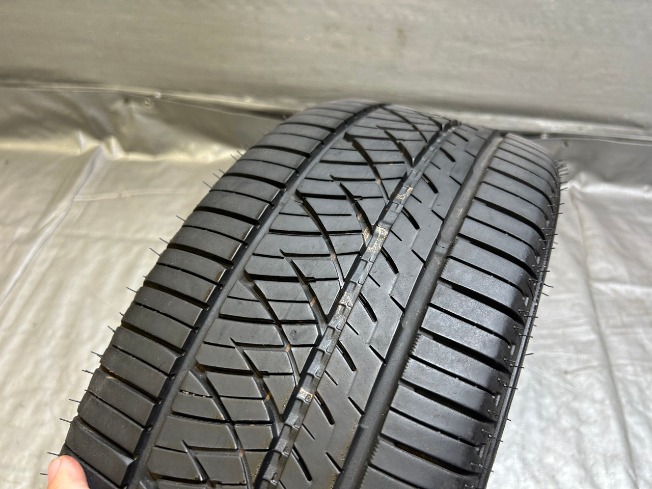 マツダ NDロードスター OEM rim + tyre 2004-2005 Mazda Miata 16x6.5