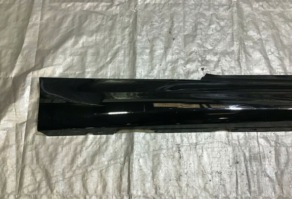 2008-2013 BMW 128i 135i Passenger Side Skirt / Jet Black / B1004