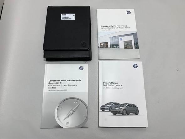 2017 Volkswagen MK7 Golf R Owner's Manual w/ Case  /   M7R03