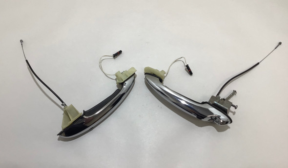 2007-2015 Mini Cooper R56 Exterior Door Handles / Keyless Entry / Chrome / R2023