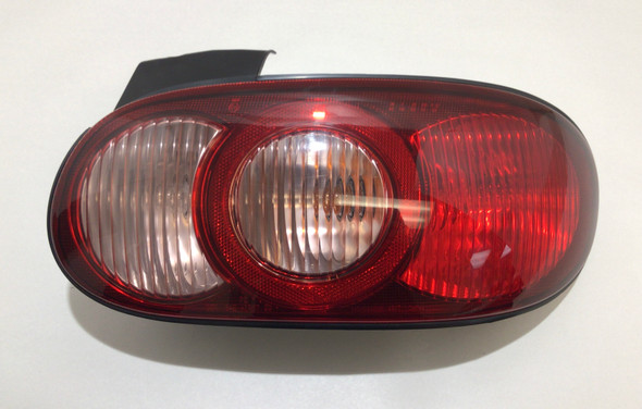 *DAMAGED* 2001-2005 Mazda Miata Passenger Tail Light  /   NB146