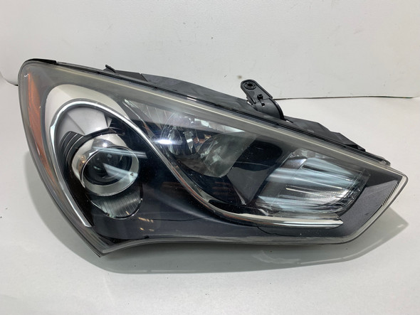 *Damaged* 2013-2016 Hyundai Genesis Coupe Passenger Side Xenon HID Headlight / OEM / HG018