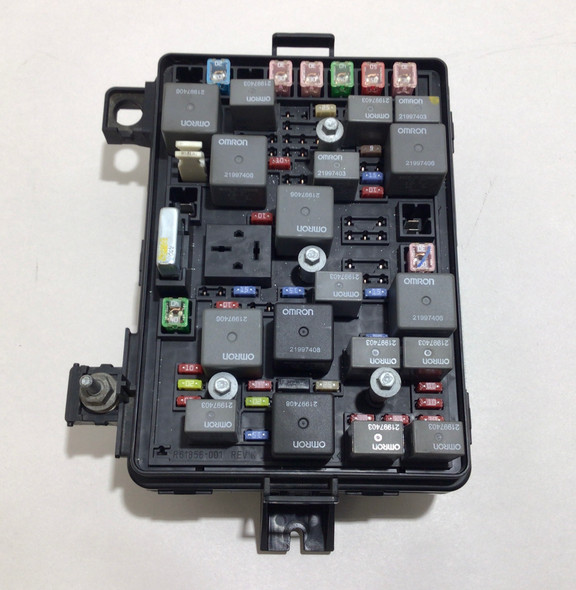 2007 Saturn Sky 2.4l Engine Bay Fuse Box Relay  /   PS041