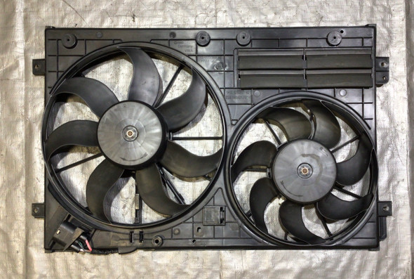 2008-2015 Audi TT Quattro OEM Radiator Cooling Fan w/ Shroud / 25k / T2008