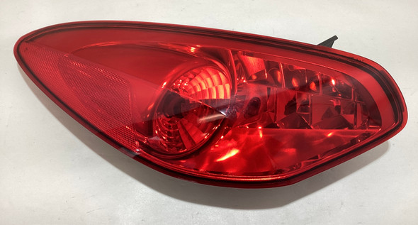 2006-2009 Pontiac Solstice Convertible Driver Tail Light  /   PS055