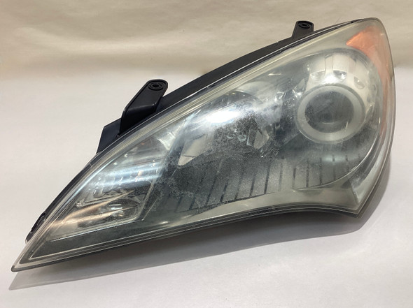 2010-2012 Hyundai Genesis Coupe Driver Side Headlight / Xenon HID /   HG025