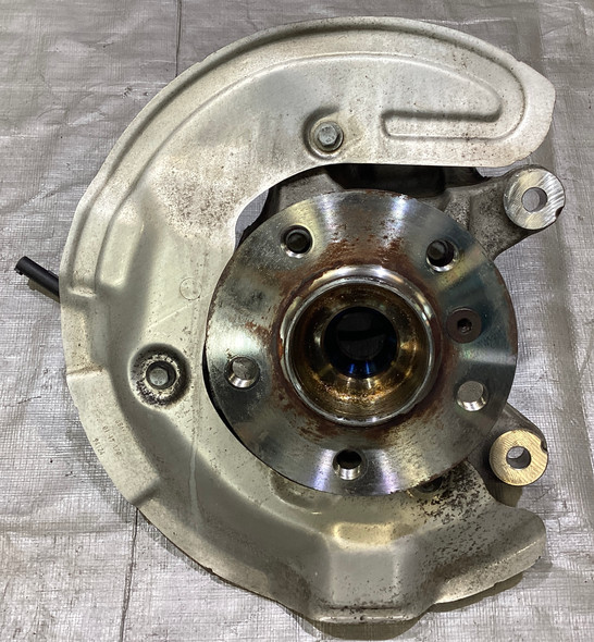 2014-2019 Mini Cooper F56 Passenger Front Spindle Hub w/ Control Arm / 96K R3011