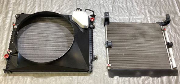 2016-2023 Toyota Tacoma 2.7 OEM Radiator / Condenser w/ Fan Shroud / Automatic / 38K TC003