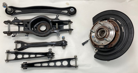 2016-2024 Chevrolet Camaro SS Driver Rear Knee Spindle Hub w/ Control Arms / 68K CM001
