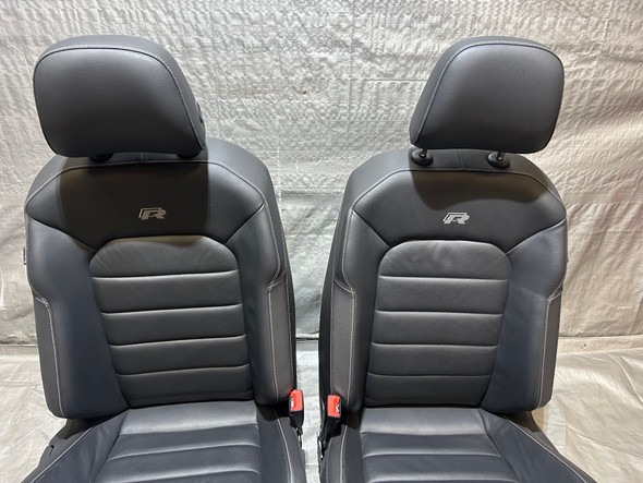 2015-2017 Volkswagen MK7 Golf R Black Leather Front Seats / Pair / M7R10