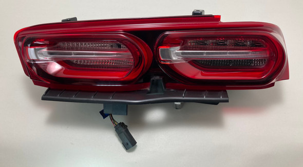 2019-2024 Chevrolet Camaro OEM Passenger Side Tail Light /   CM002