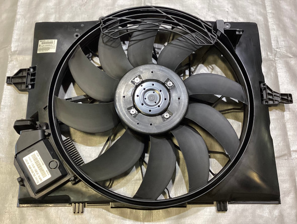 2006-2010 BMW M5 M6 S85 Radiator Cooling Fan w/ Shroud / 76K M6005