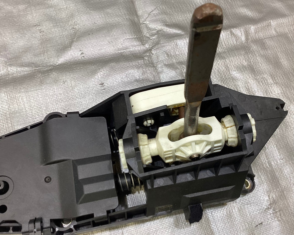 2000-2002 Porsche 986 Boxster S 3.2l 6 Speed Manual Shifter Base w/ Cables / 97K BX063