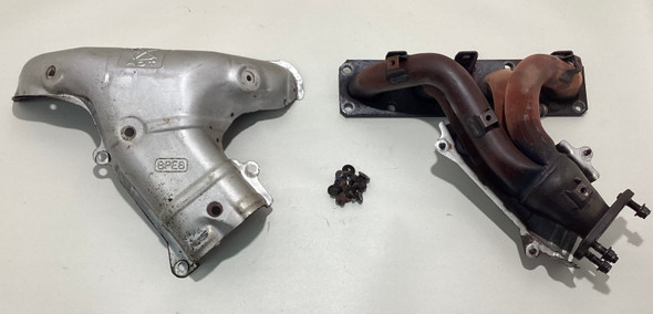 1994-1997 Mazda Miata OEM Exhaust Manifold w/ Heat Shield / 61K NA101