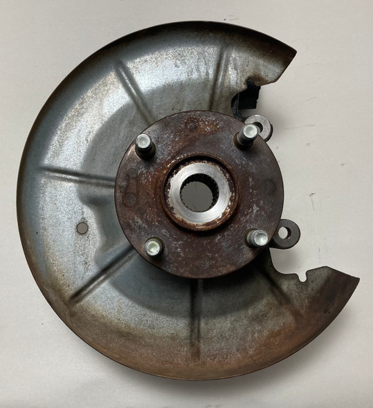 1994-1997 Mazda Miata 1.8l Passenger Side Rear Spindle Hub Assembly / *DAMAGE* / 61K NA101